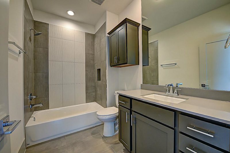 1604A-Ovid-Street-Guest-Bathroom-2-800x534.jpg