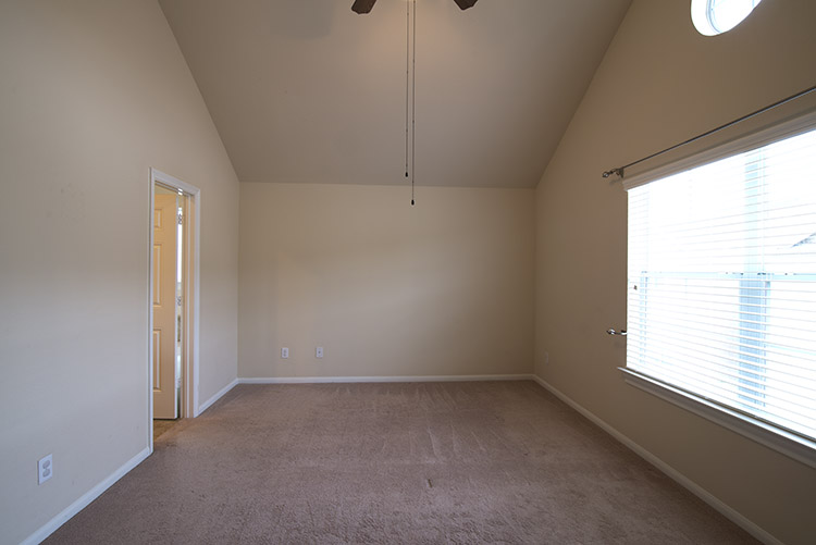 Contemporary Home Near The Texas Medical Center - Master Bedroom